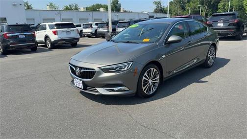 2018 Buick Regal Sportback Essence