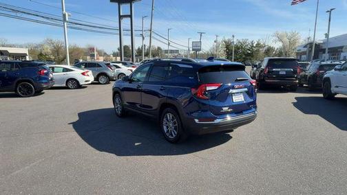 Marine Metallic 2023 GMC Terrain SLT