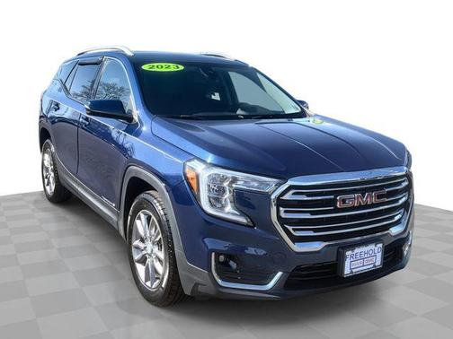 Marine Metallic 2023 GMC Terrain SLT