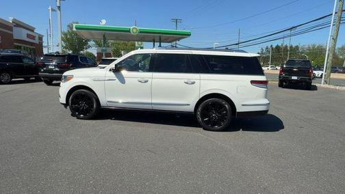 PRISTINE WHITE METALLIC 3C 2023 Lincoln Navigator Reserve