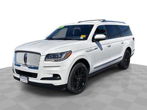 PRISTINE WHITE METALLIC 3C 2023 Lincoln Navigator Reserve
