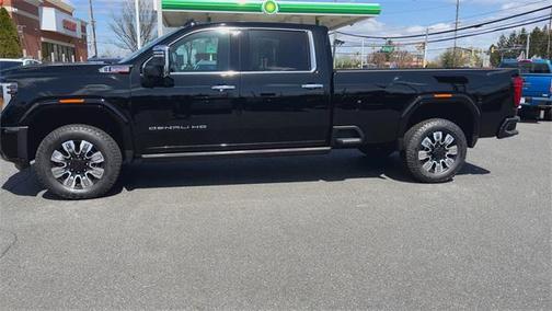 2025 GMC Sierra 3500 Denali