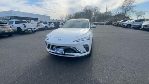 White Frost Tricoat 2024 Buick Envista Preferred FWD