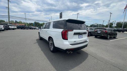 White Frost Tricoat 2024 GMC Yukon XL Denali Ultimate