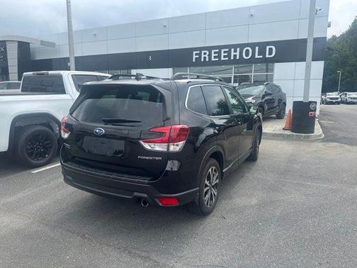 Crystal Black Silica 2021 Subaru Forester Limited