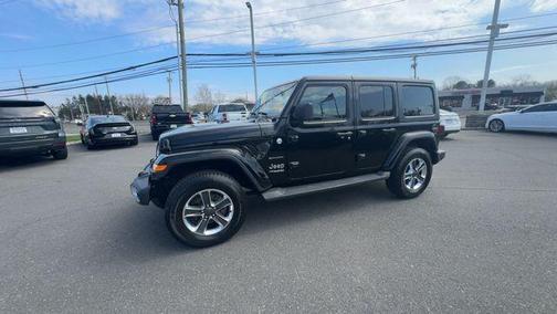 Black Clearcoat 2020 Jeep Wrangler Unlimited Sahara