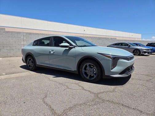 2025 Kia K4