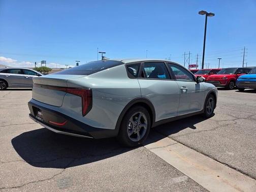 2025 Kia K4