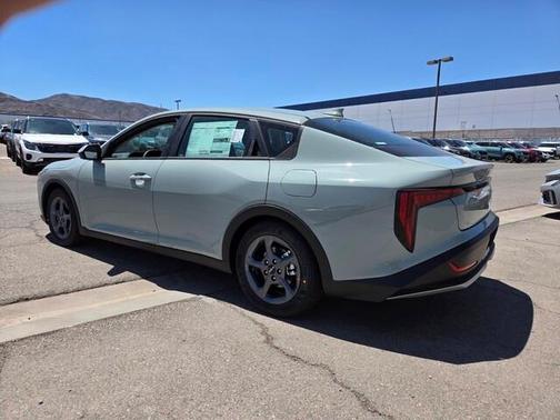 2025 Kia K4