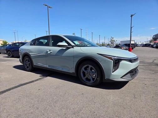 2025 Kia K4