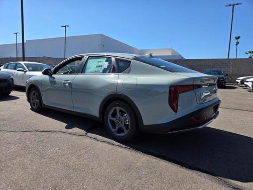 2025 Kia K4