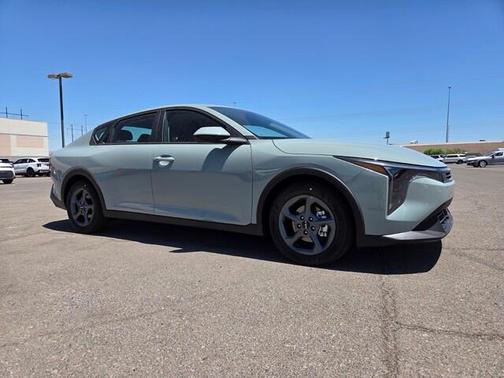 2025 Kia K4