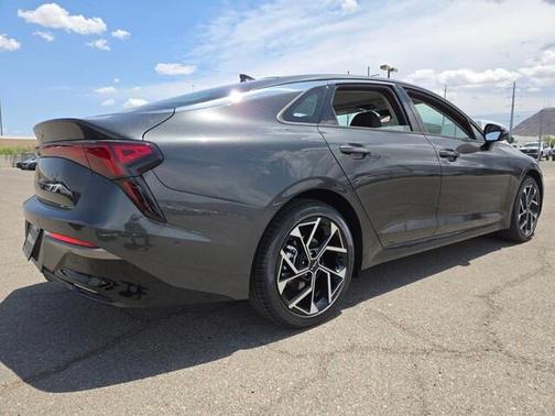 2025 Kia K5 EX