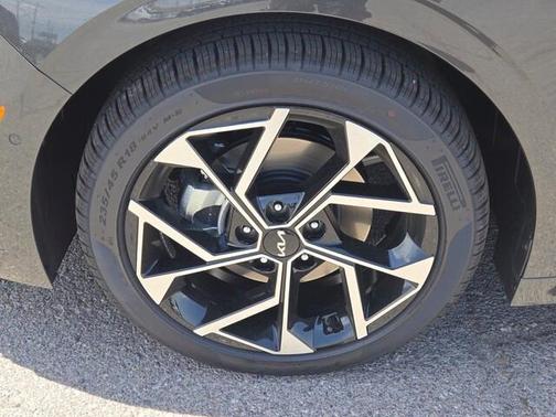 2025 Kia K5 EX