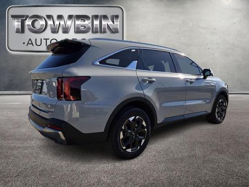 Gray 2025 Kia Sorento S