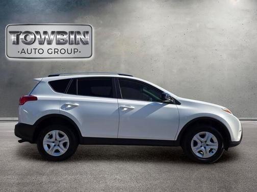 White 2015 Toyota RAV4 LE
