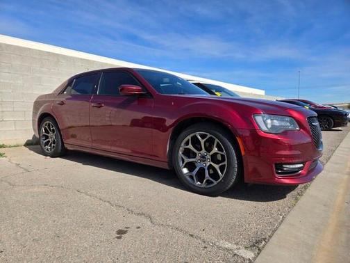 2018 Chrysler 300 S