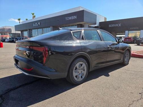 2025 Kia K4 LX