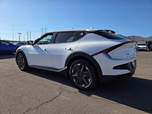 2025 Kia EV6 Light