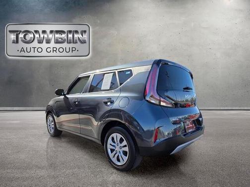Gray 2024 Kia Soul LX