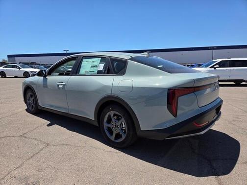 2025 Kia K4