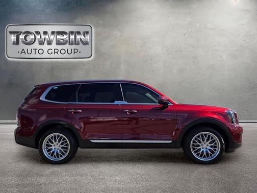 Red 2023 Kia Telluride SX