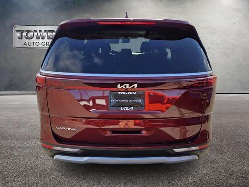 2024 Kia Carnival LX