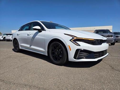 2026 Kia K5 LXS