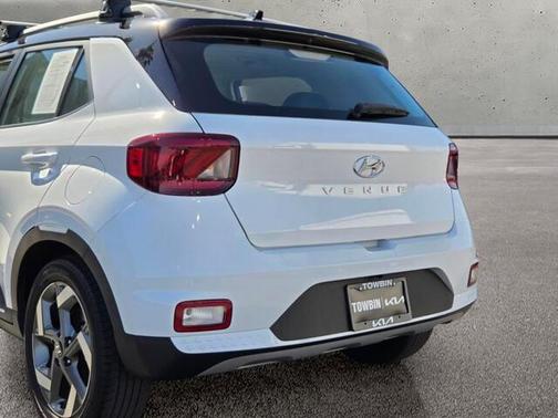 White 2022 Hyundai VENUE Limited