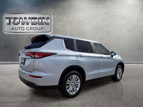 2022 Mitsubishi Outlander ES