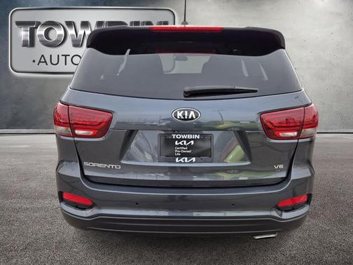 2020 Kia Sorento S