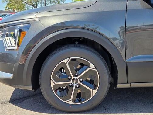 Gray 2026 Kia Niro LX