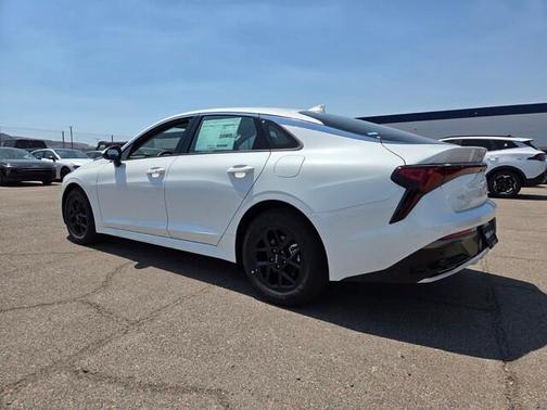 2026 Kia K5 LXS