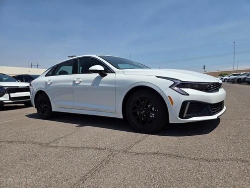 2026 Kia K5 LXS