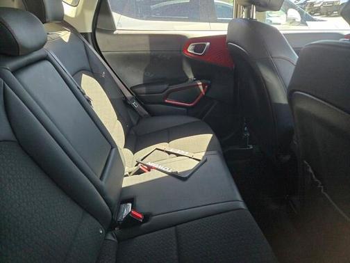 White 2025 Kia Soul GT-Line 2.0L