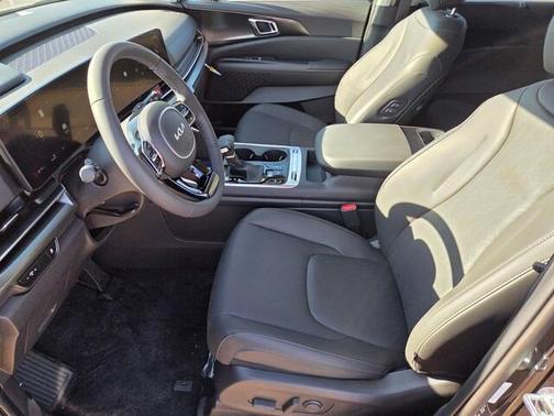 2026 Kia Carnival SX