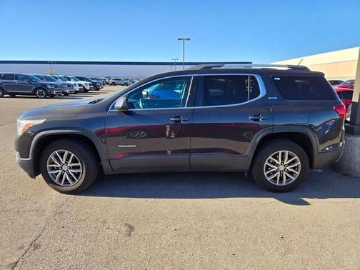 2017 GMC Acadia SLE-2
