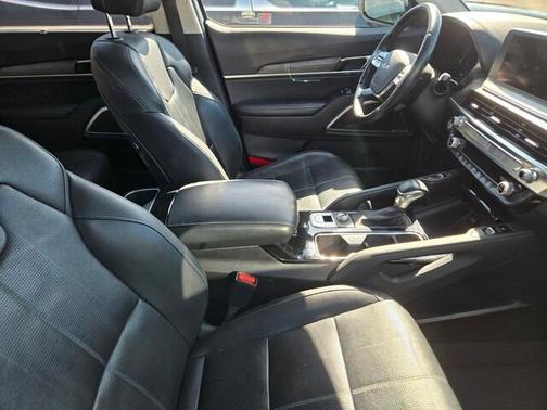 White 2022 Kia Telluride EX