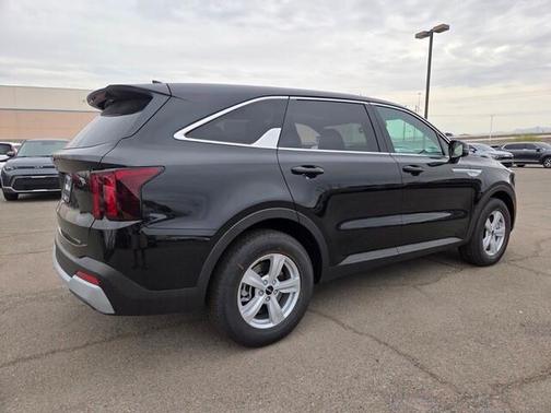 2026 Kia Sorento LX