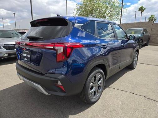 Blue 2026 Kia Seltos LX