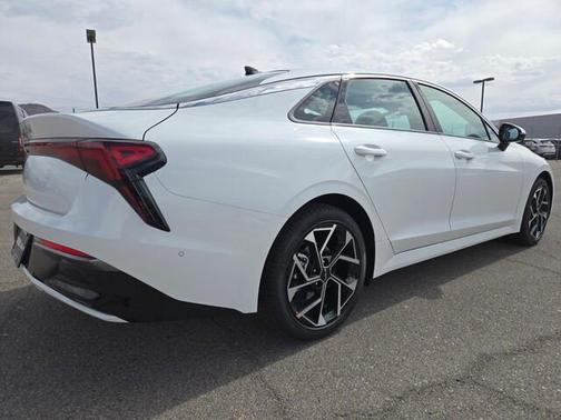 2025 Kia K5 EX