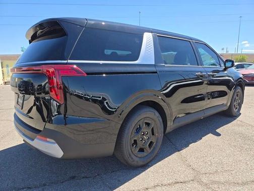 2025 Kia Carnival LXS