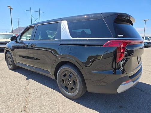 2025 Kia Carnival LXS