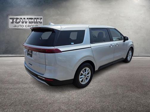 2023 Kia Carnival LX