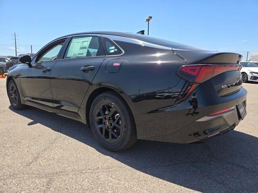 2025 Kia K5 LXS