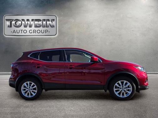 Scarlet Ember 2022 Nissan Rogue Sport S