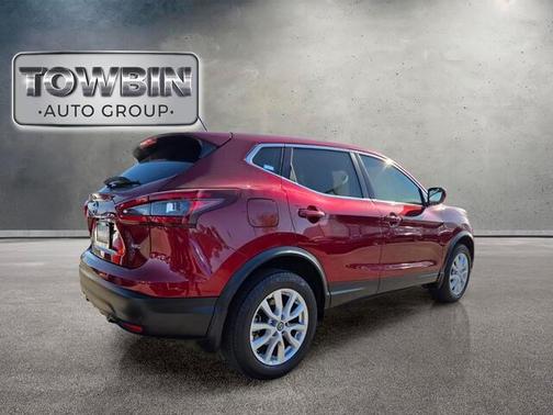 Scarlet Ember 2022 Nissan Rogue Sport S