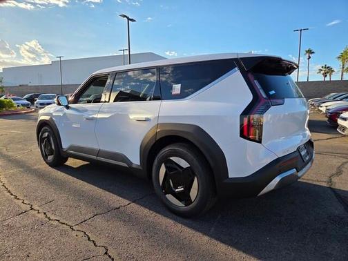 2026 Kia EV9 Light Long Range