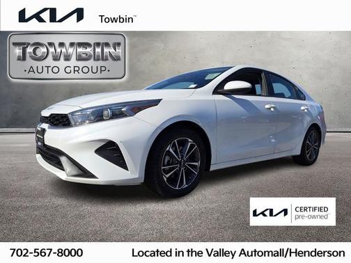 White 2022 Kia Forte LXS