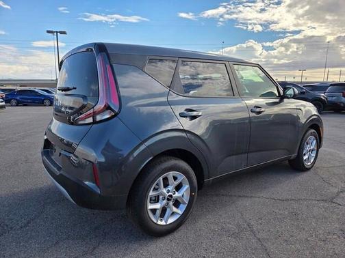 2025 Kia Soul LX